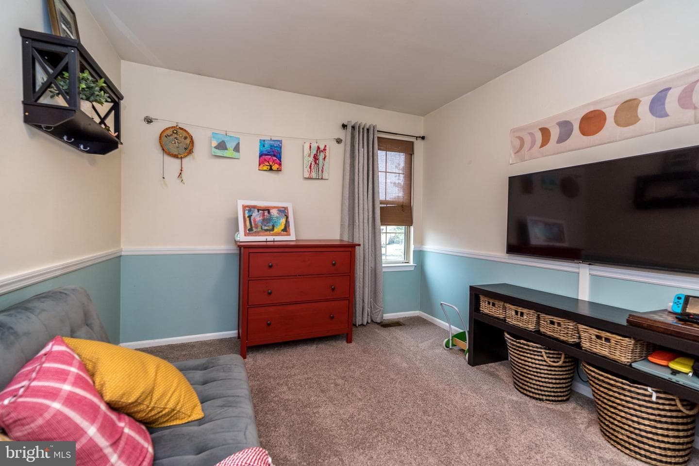 393 Kent Lane photo 33