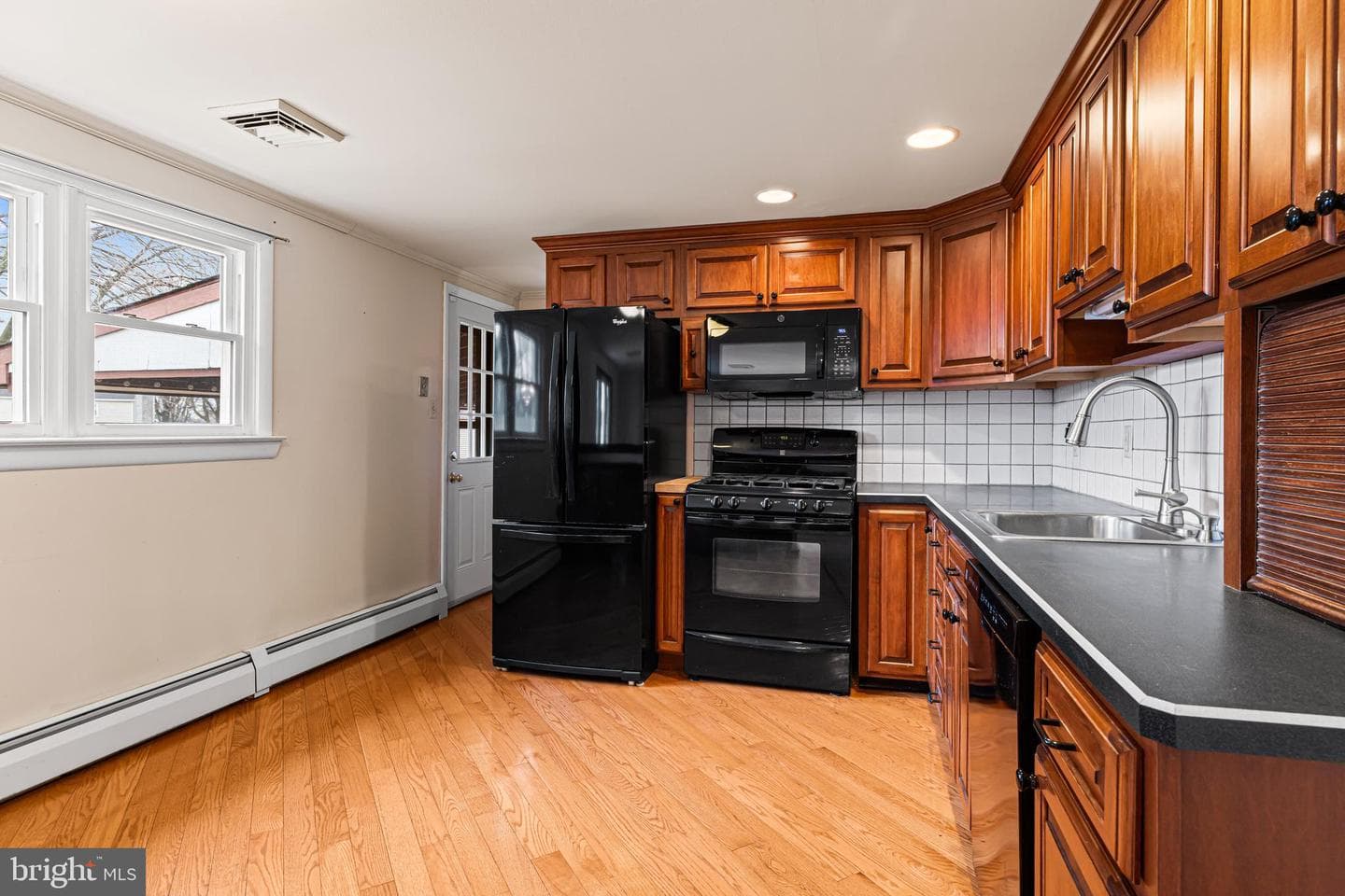 1413 Foster Road photo 7