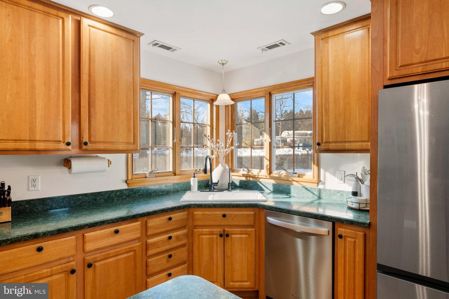 1596 River Rd photo 7