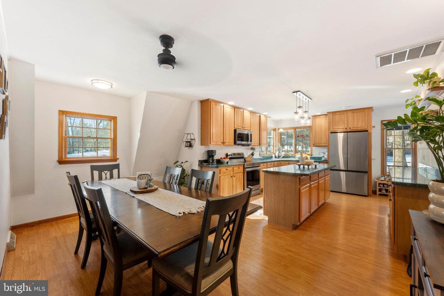 1596 River Rd photo 8