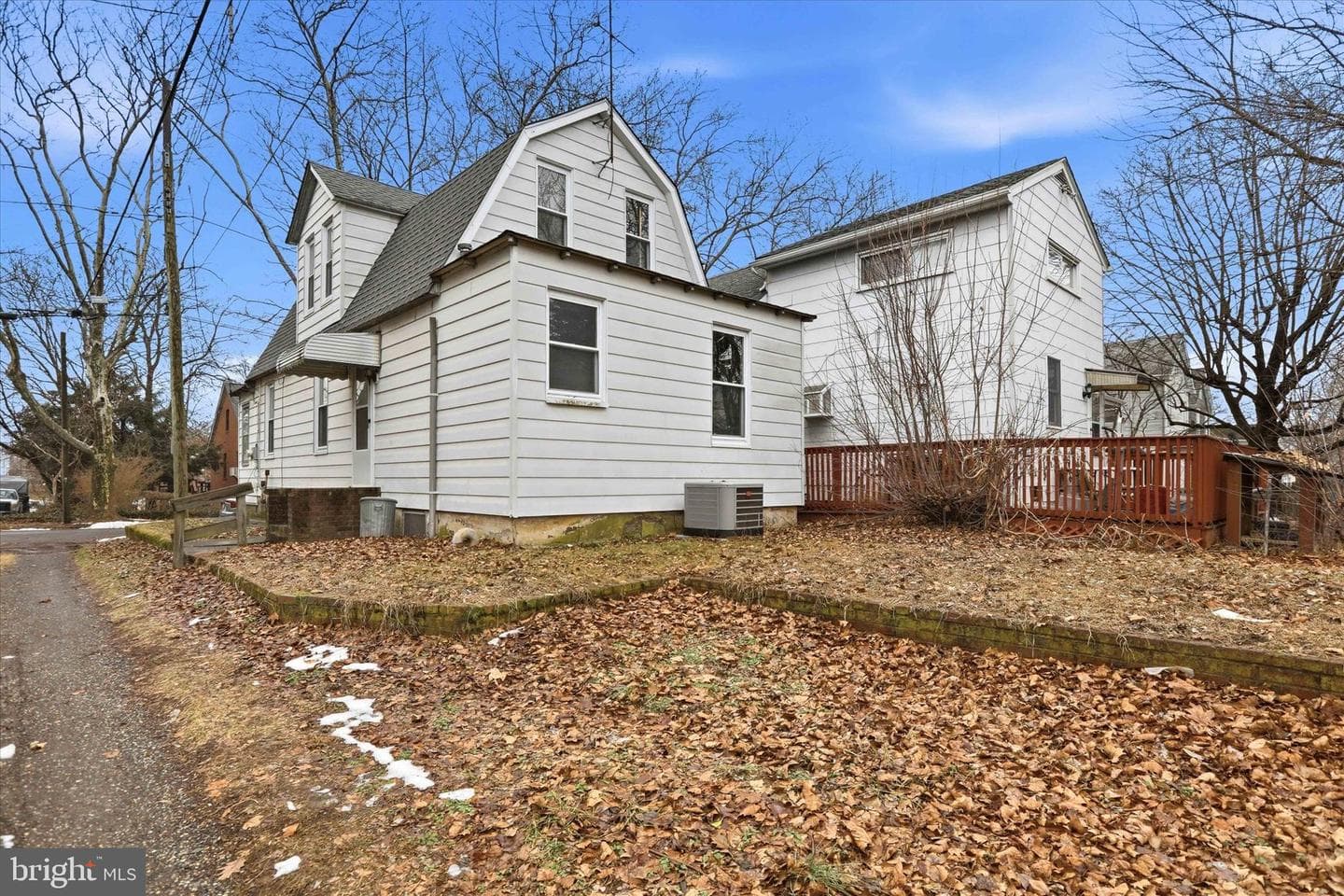 82 Central Avenue photo 4