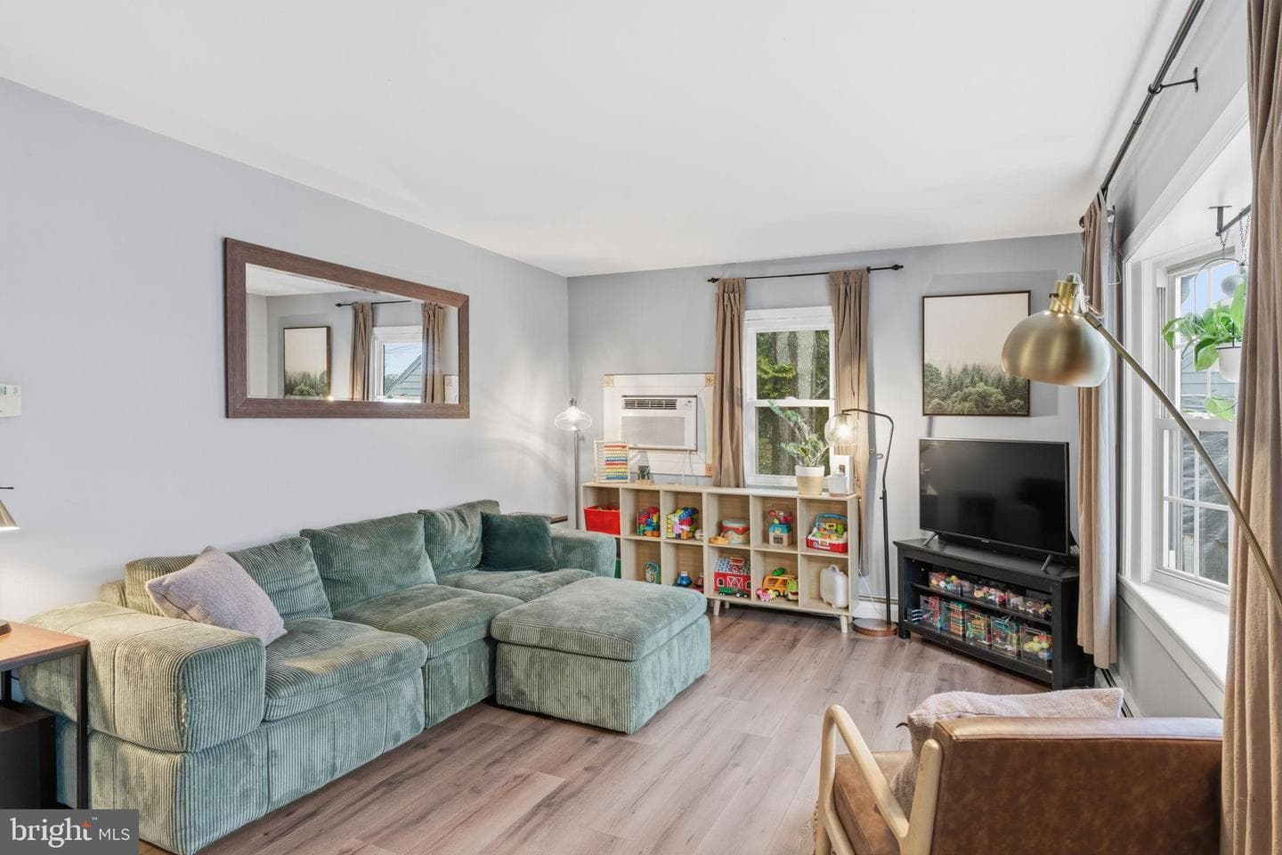 708 Barclay Avenue photo 12