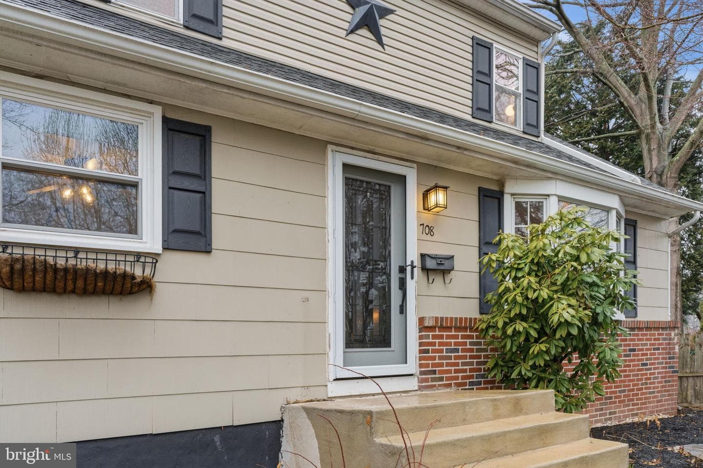 708 Barclay Avenue photo 30