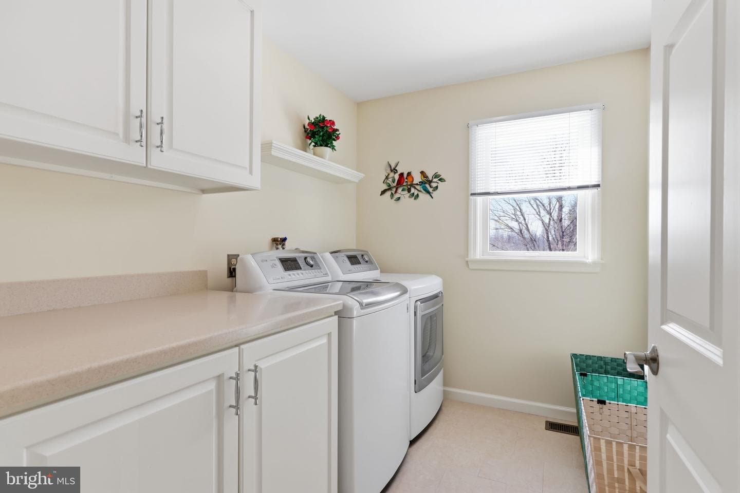 348 Burgundy Lane photo 2