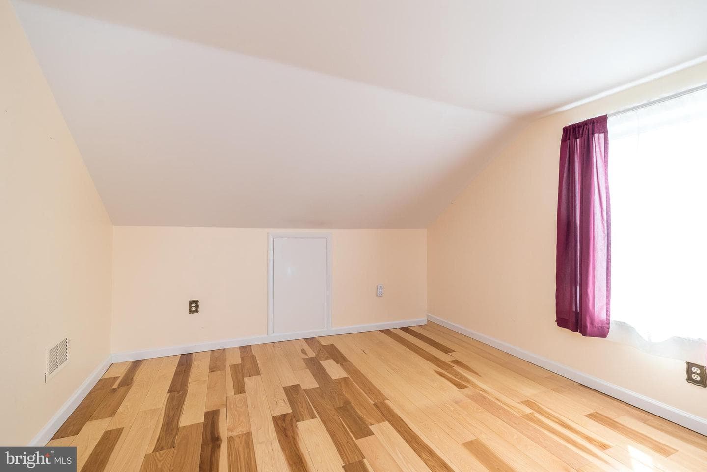 2361 Turk Road N photo 4
