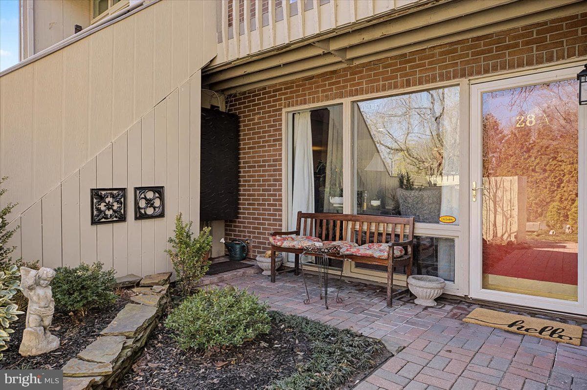 28 Riverhill Way photo 3
