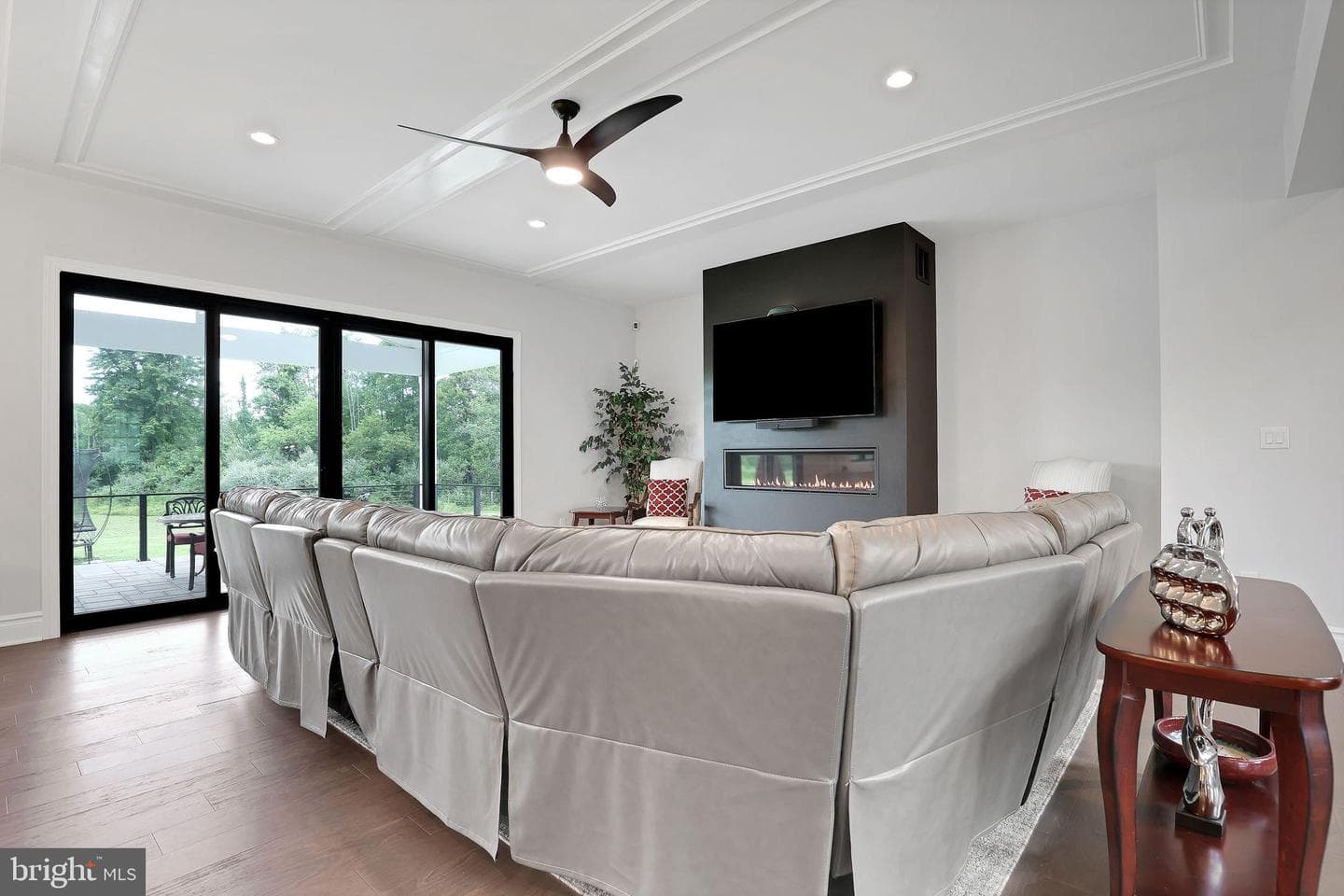 6934 Greene Meadow Lane photo 10