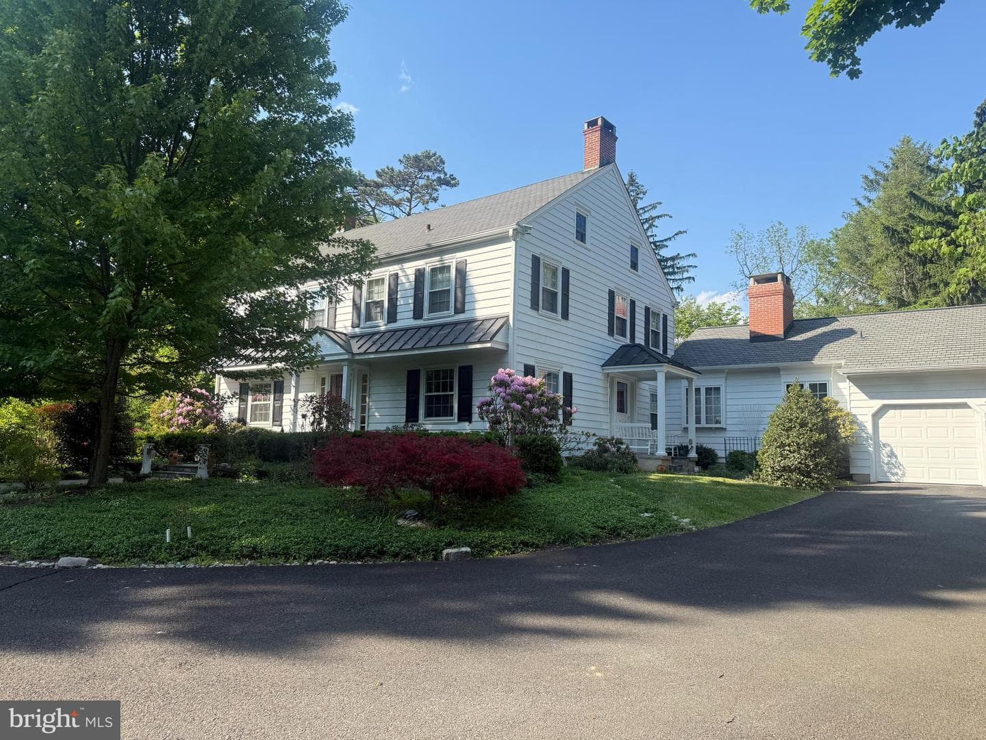 563 Pebble Hill Rd photo 1