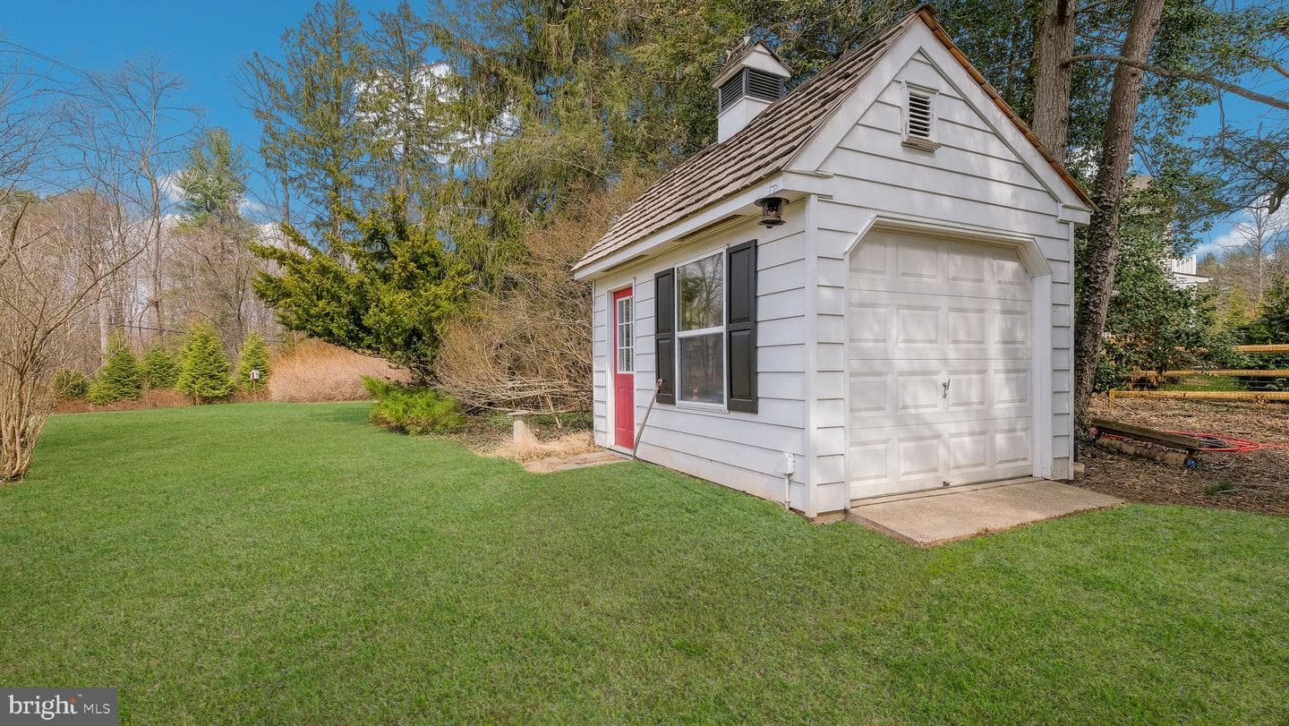 563 Pebble Hill Rd photo 54