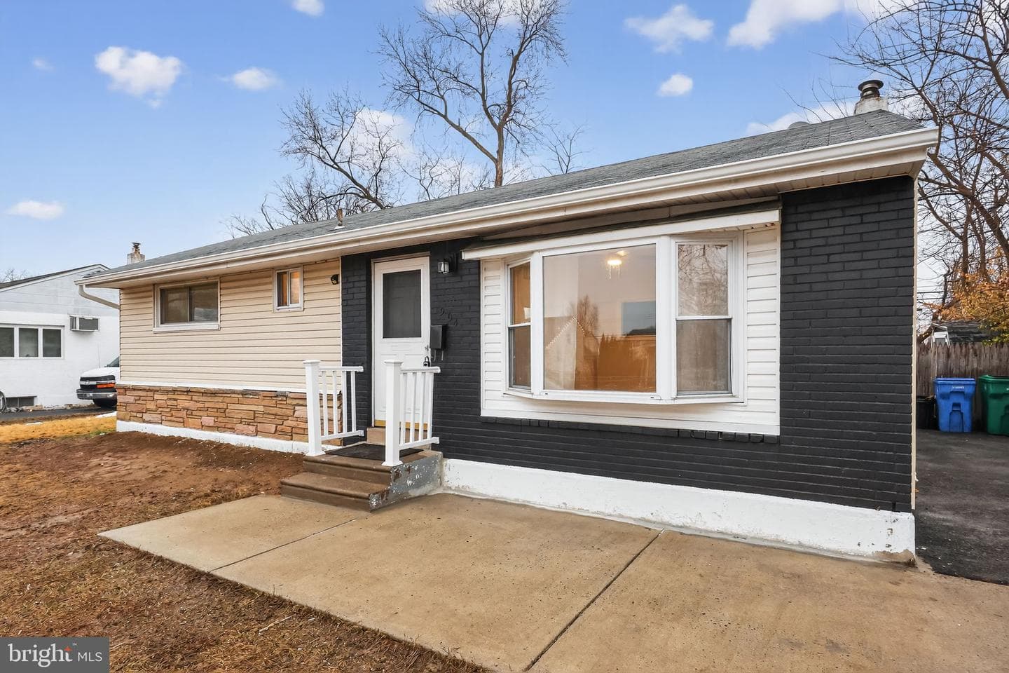 904 Arthur Avenue photo 3