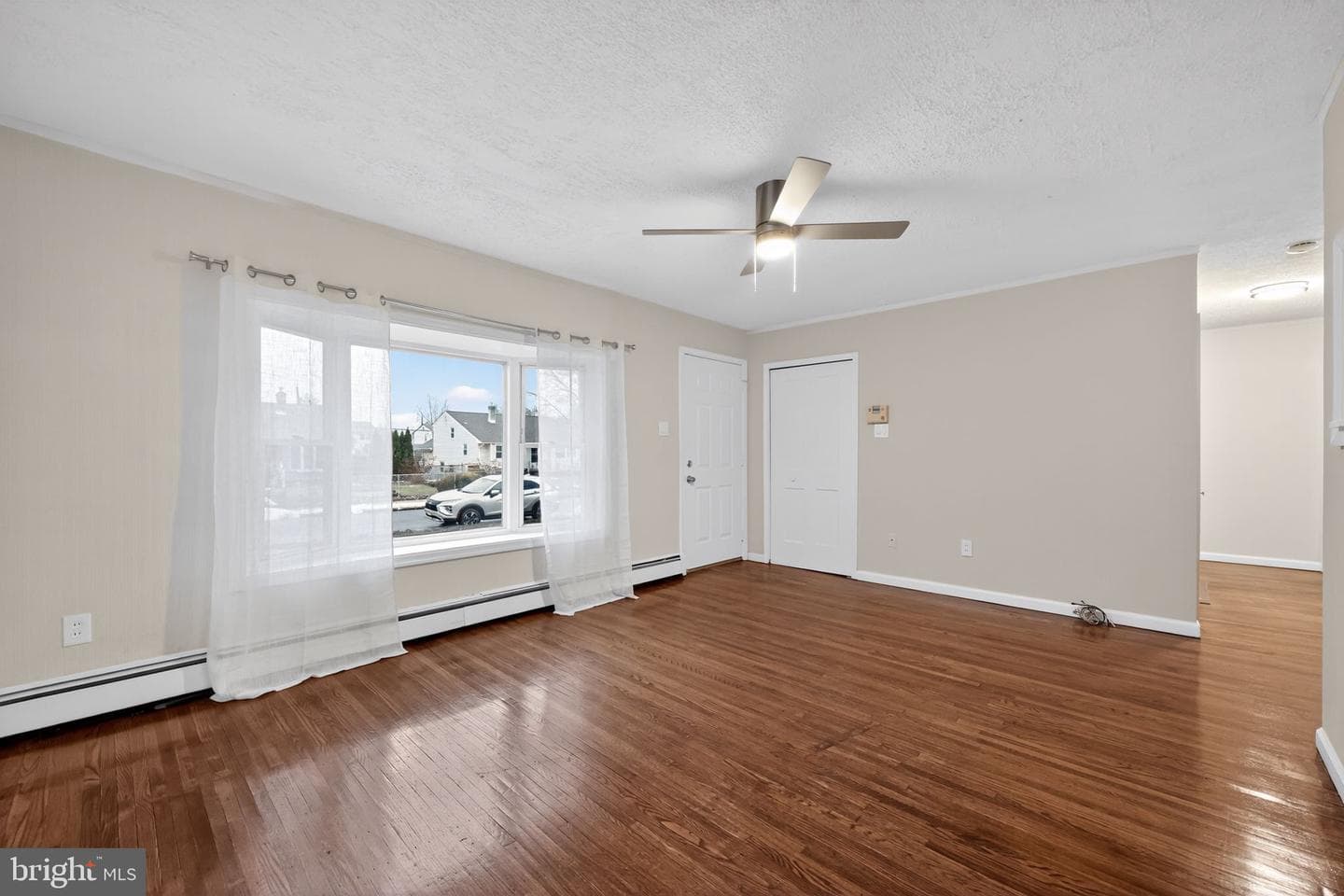 904 Arthur Avenue photo 4