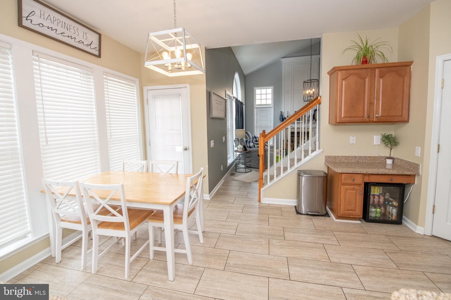 358 E Armstrong Drive photo 14