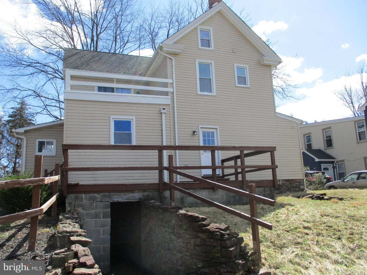 722 Hilltown Pike photo 18