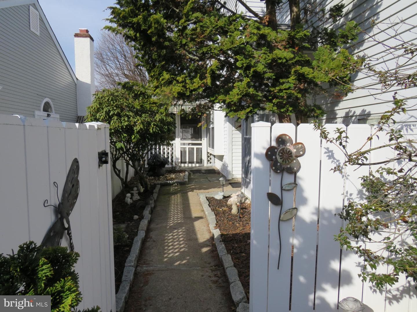 179 Raintree Court photo 4
