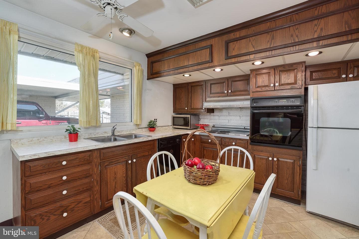 19 Dewberry Lane photo 14
