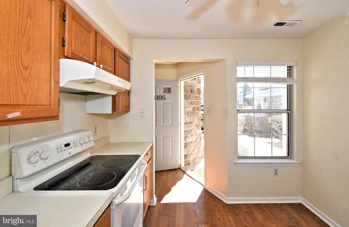1105 Mews Drive #1105 photo 10