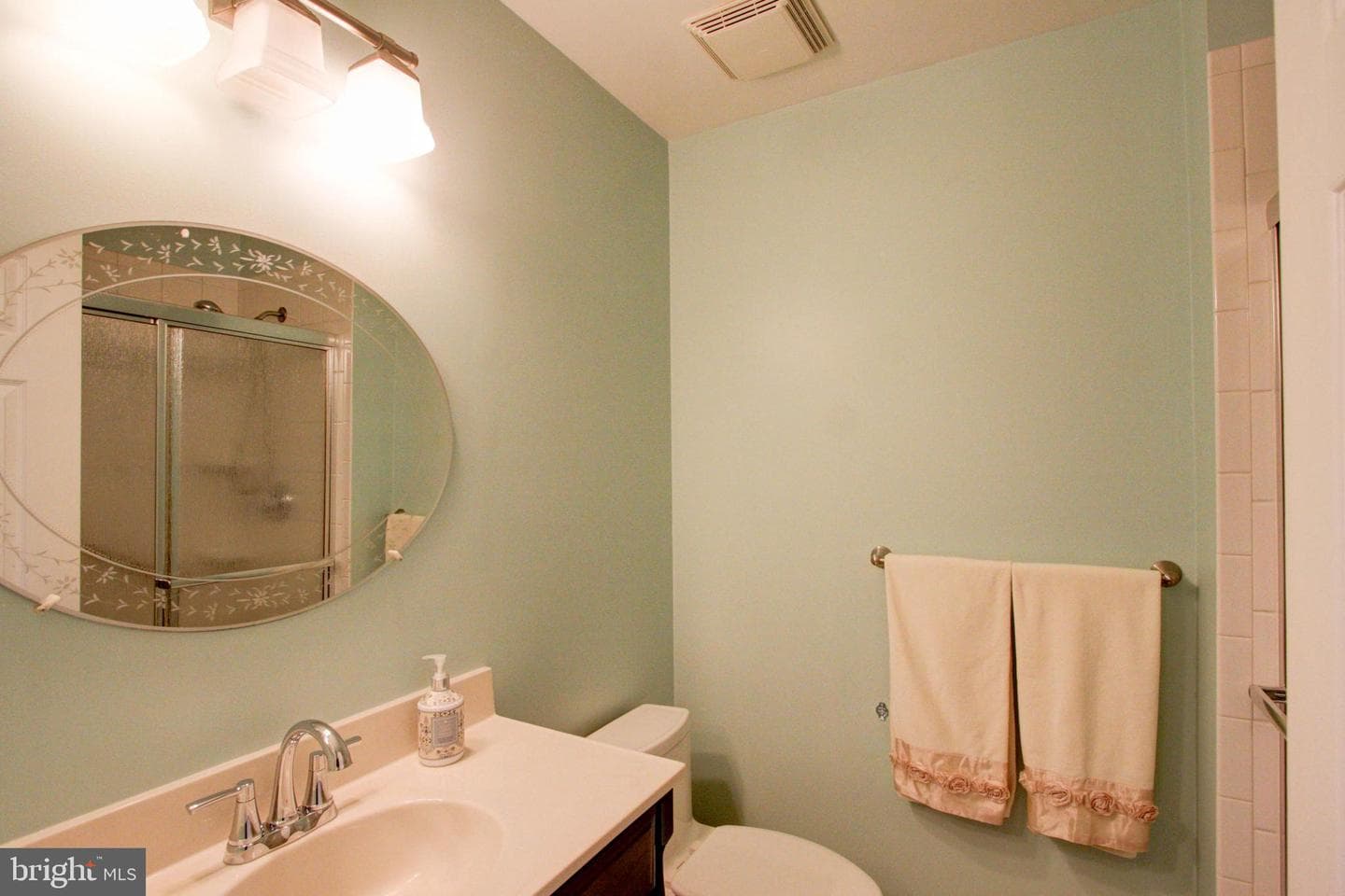 4124 Salford Court photo 17