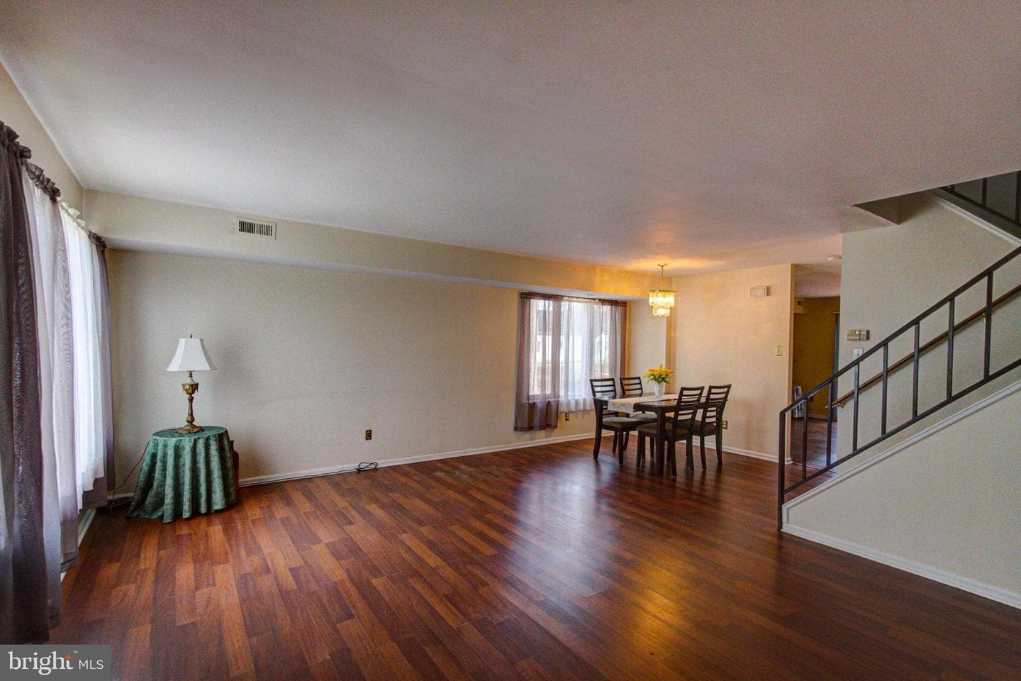 4124 Salford Court photo 3