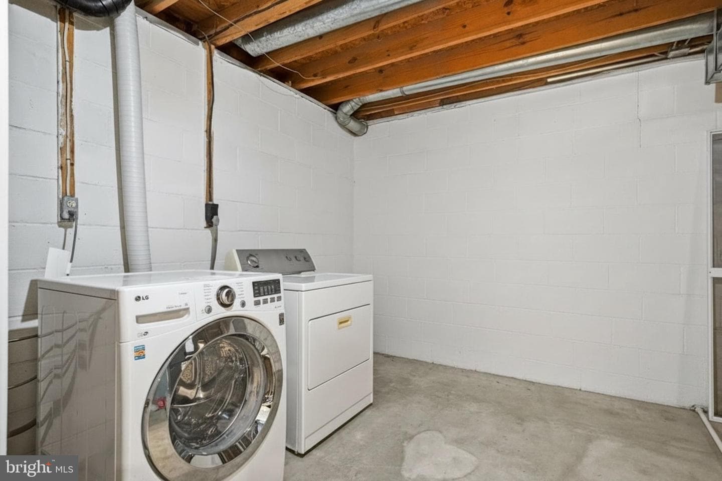 1 Cedar Lane photo 18