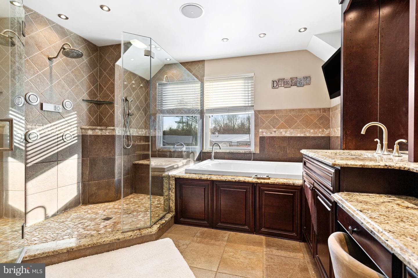 165 Valley Drive photo 18
