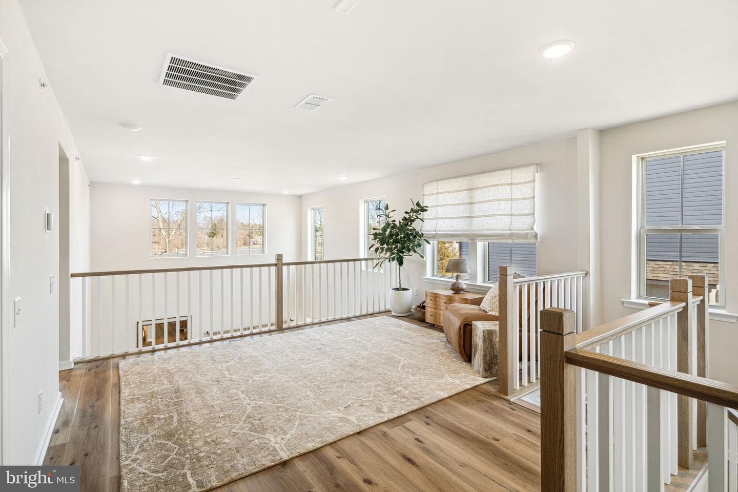 2016 Marquis Lane photo 19