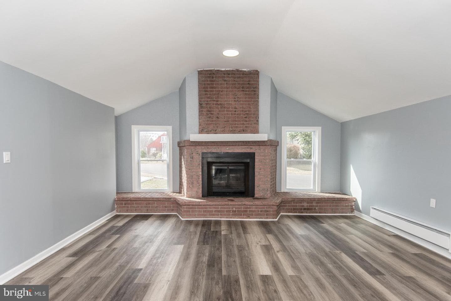 7105 N Radcliffe Street photo 23