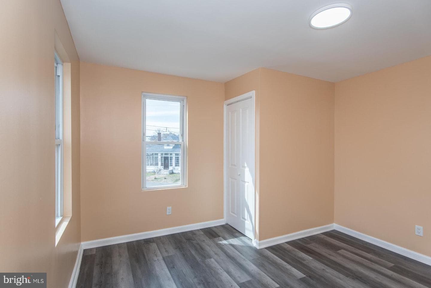 7105 N Radcliffe Street photo 33