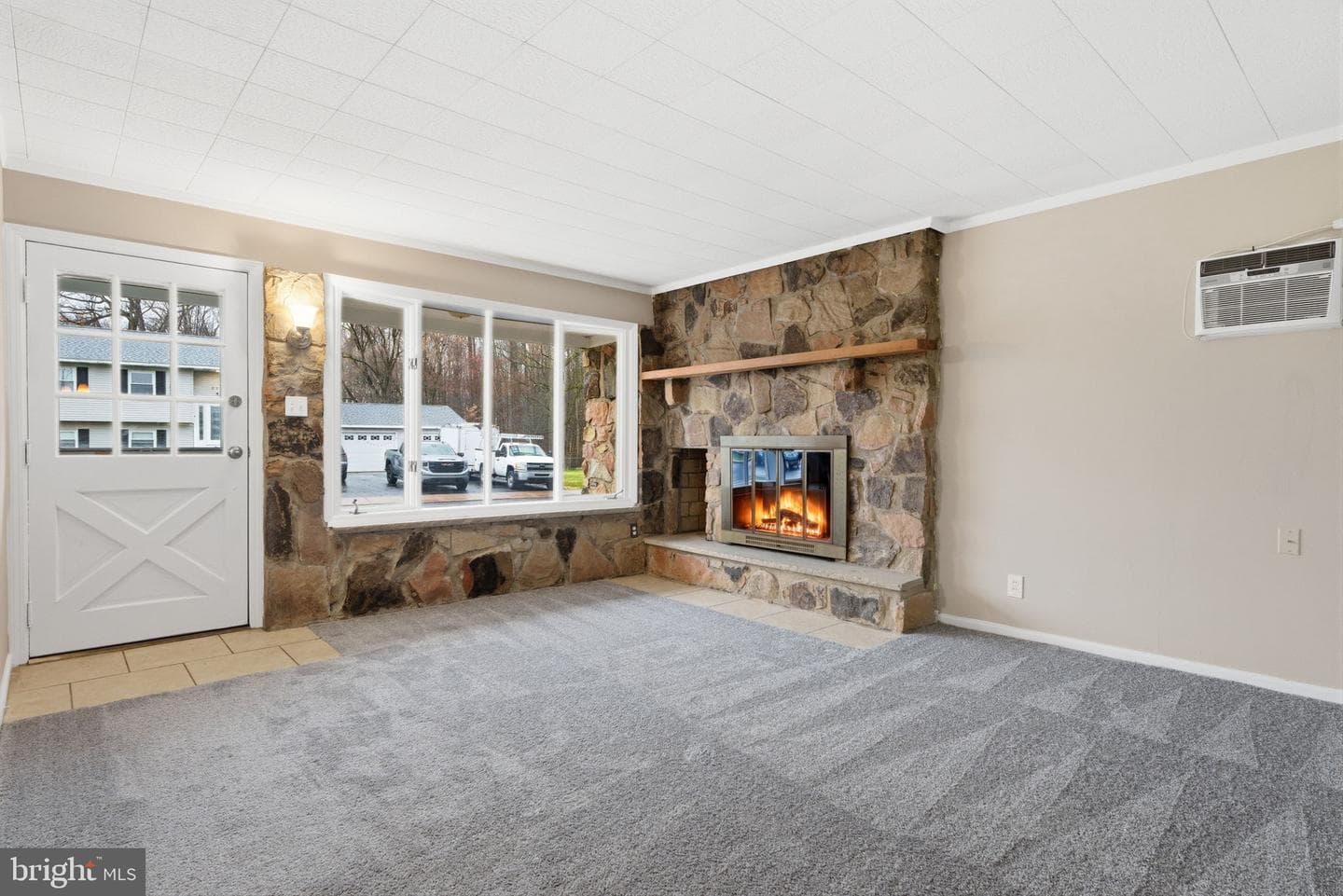 820 Auburn Road photo 5