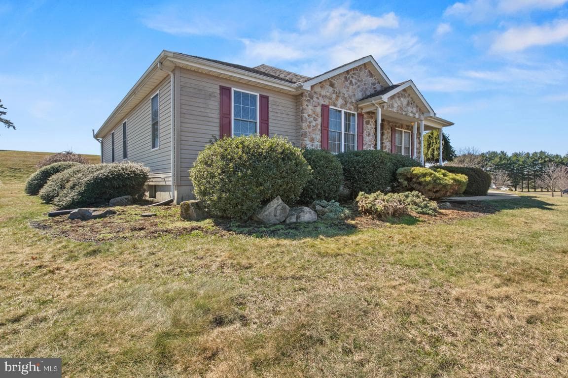 1525 Gateway Drive photo 34