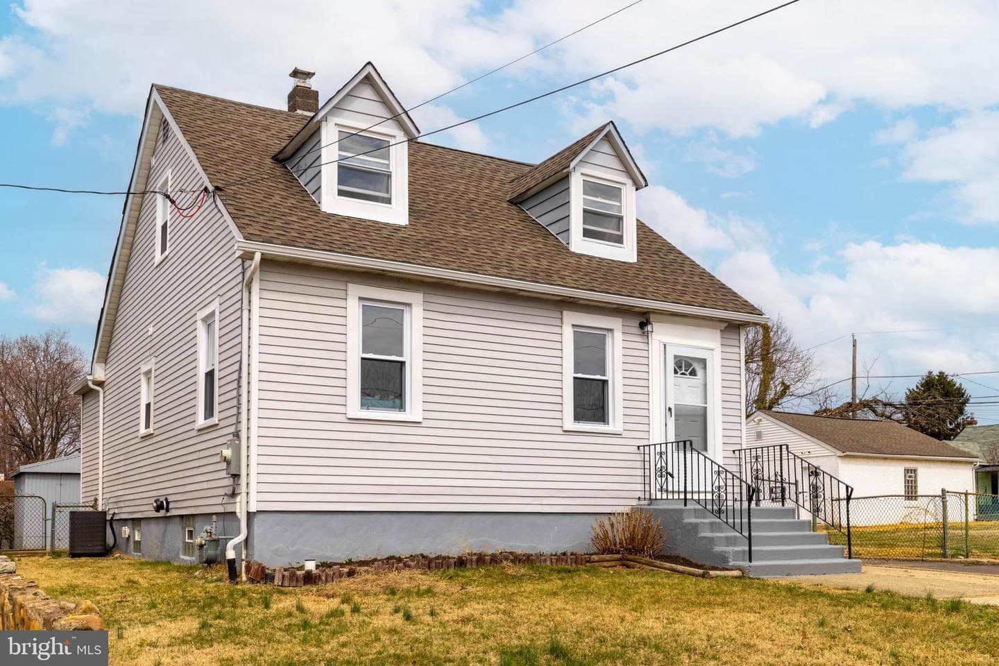 1200 Dana Avenue