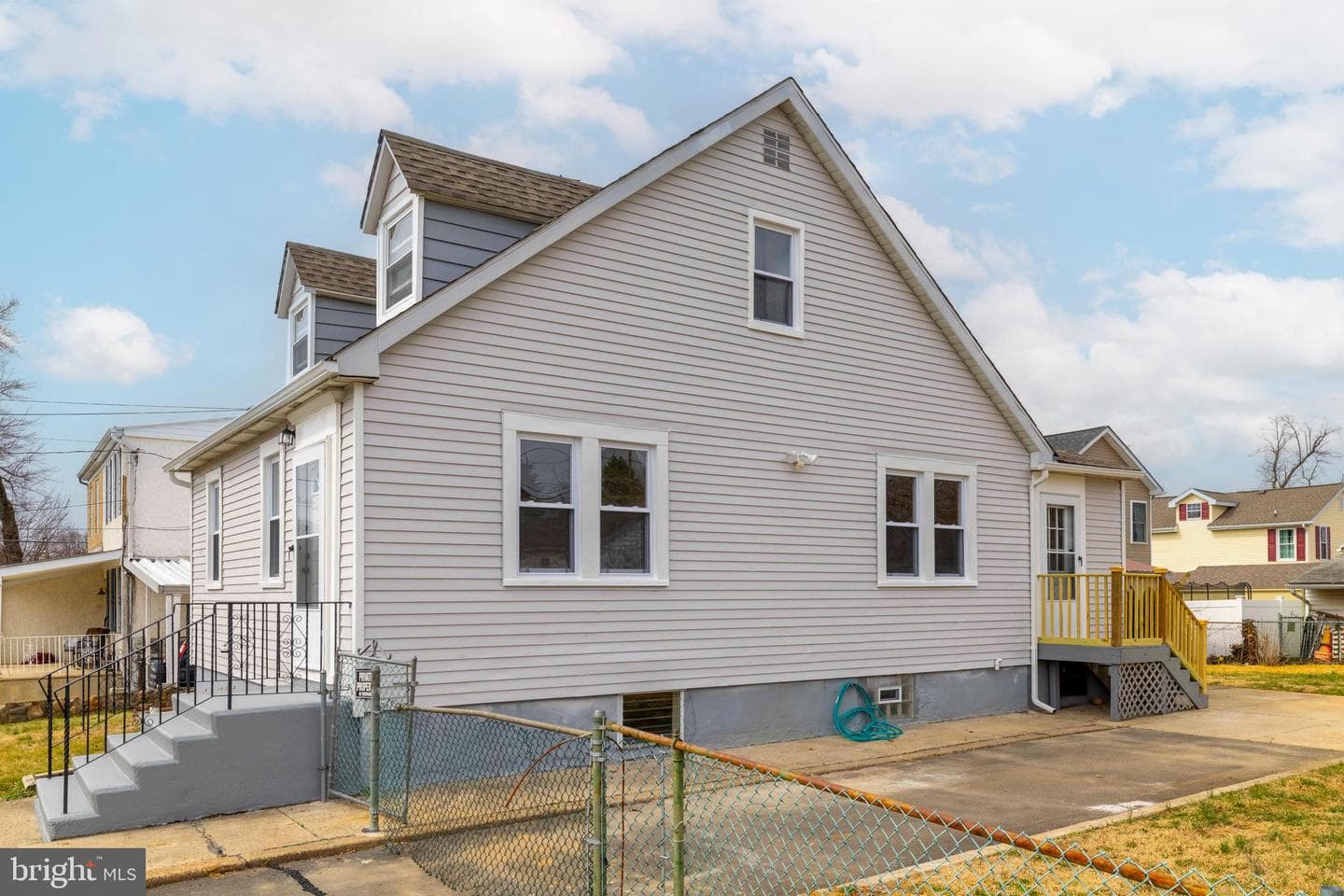 1200 Dana Avenue photo 15