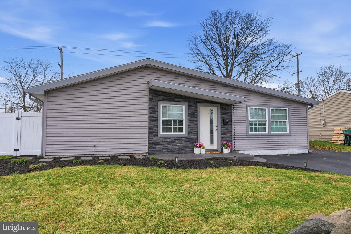 21 Border Rock Road