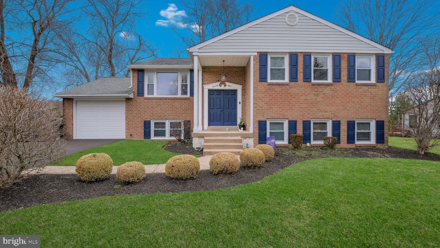 79 W Buttonwood Dr