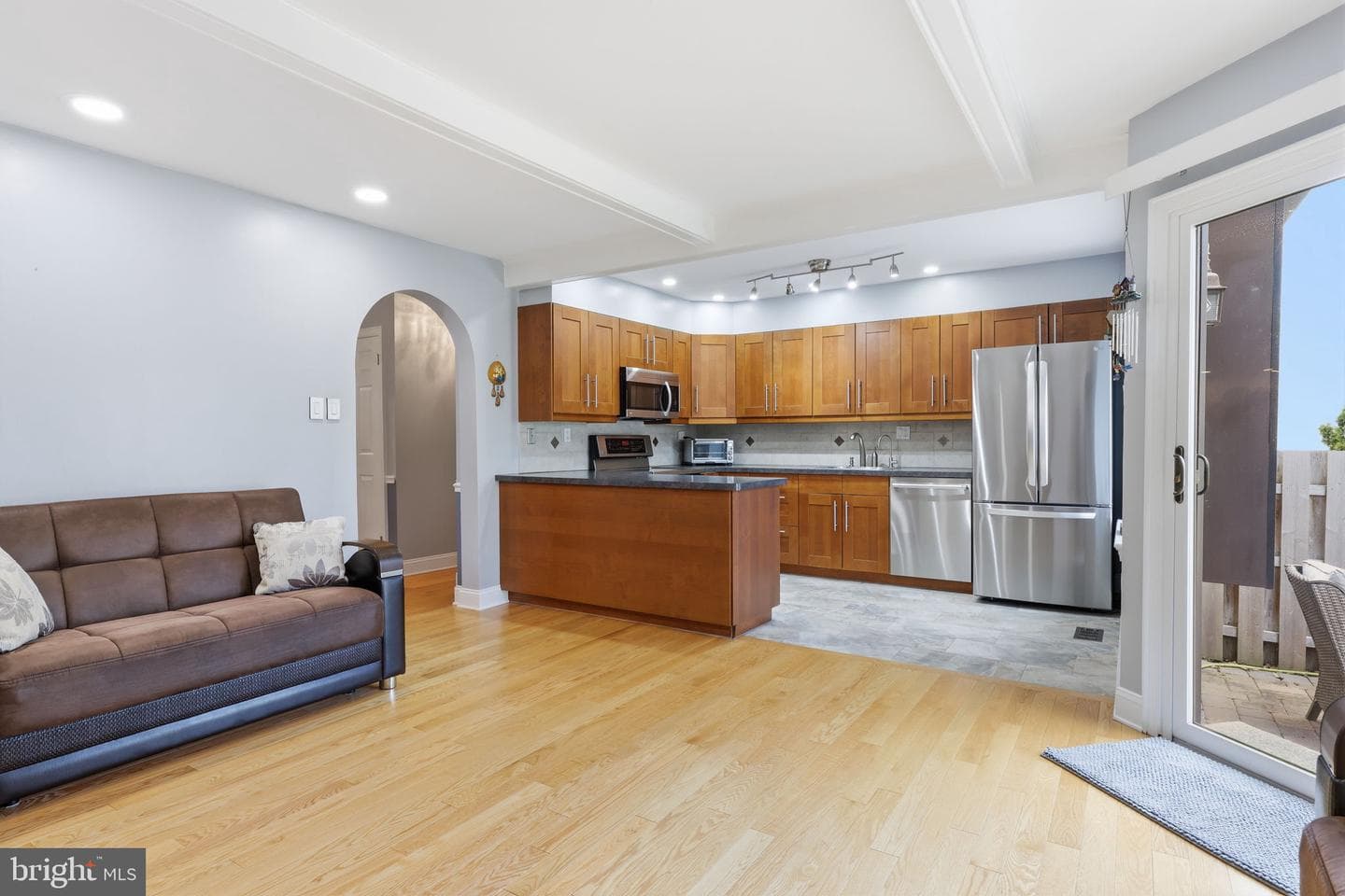 2125 Weybridge Commons photo 19