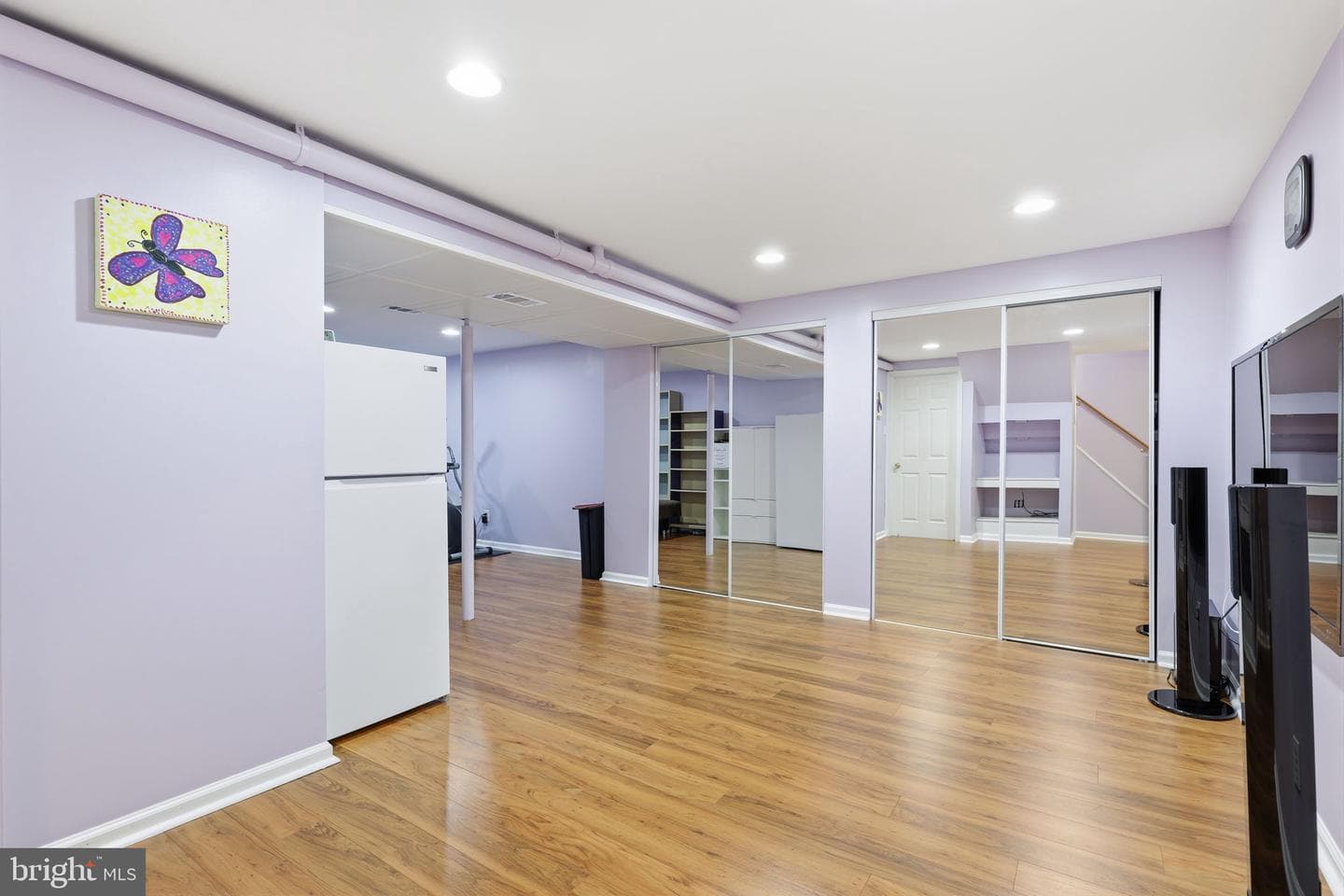 2125 Weybridge Commons photo 37