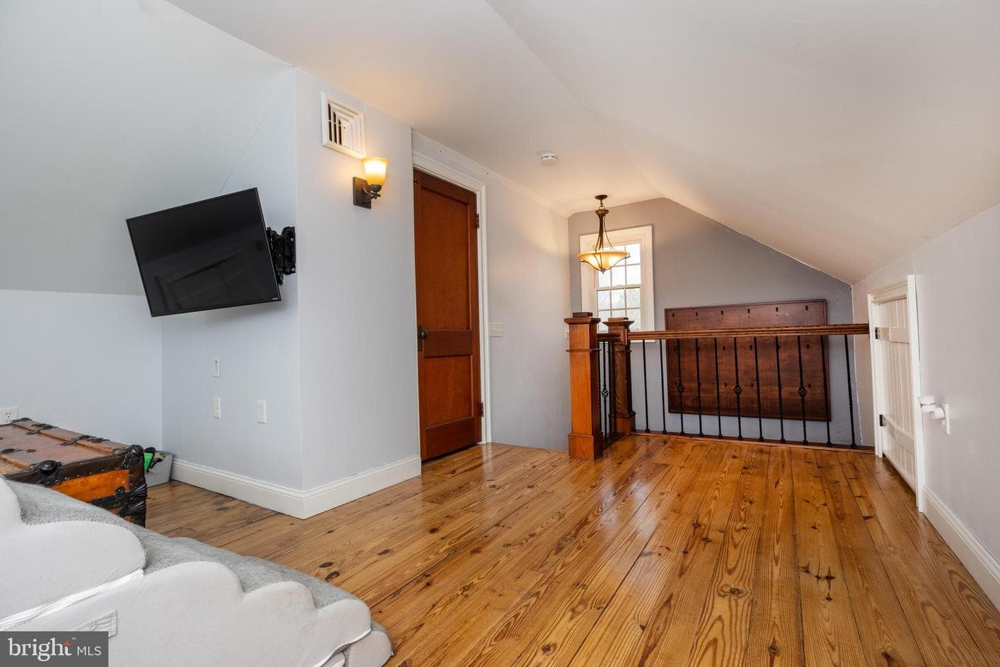 1684 Chestnut Ridge Road photo 17