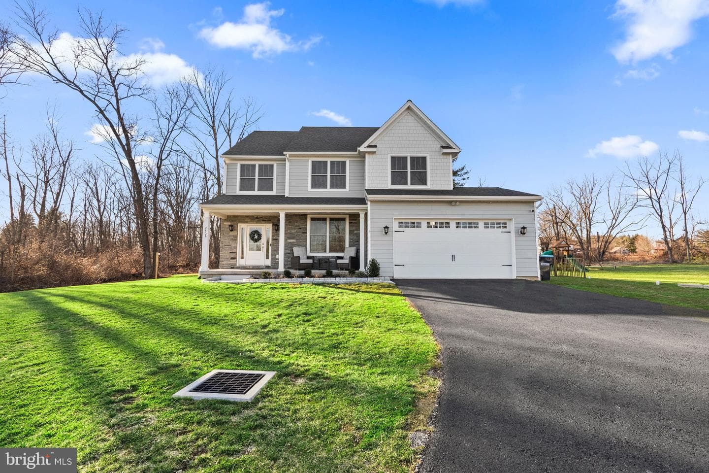 2408 Diamond Street photo 4