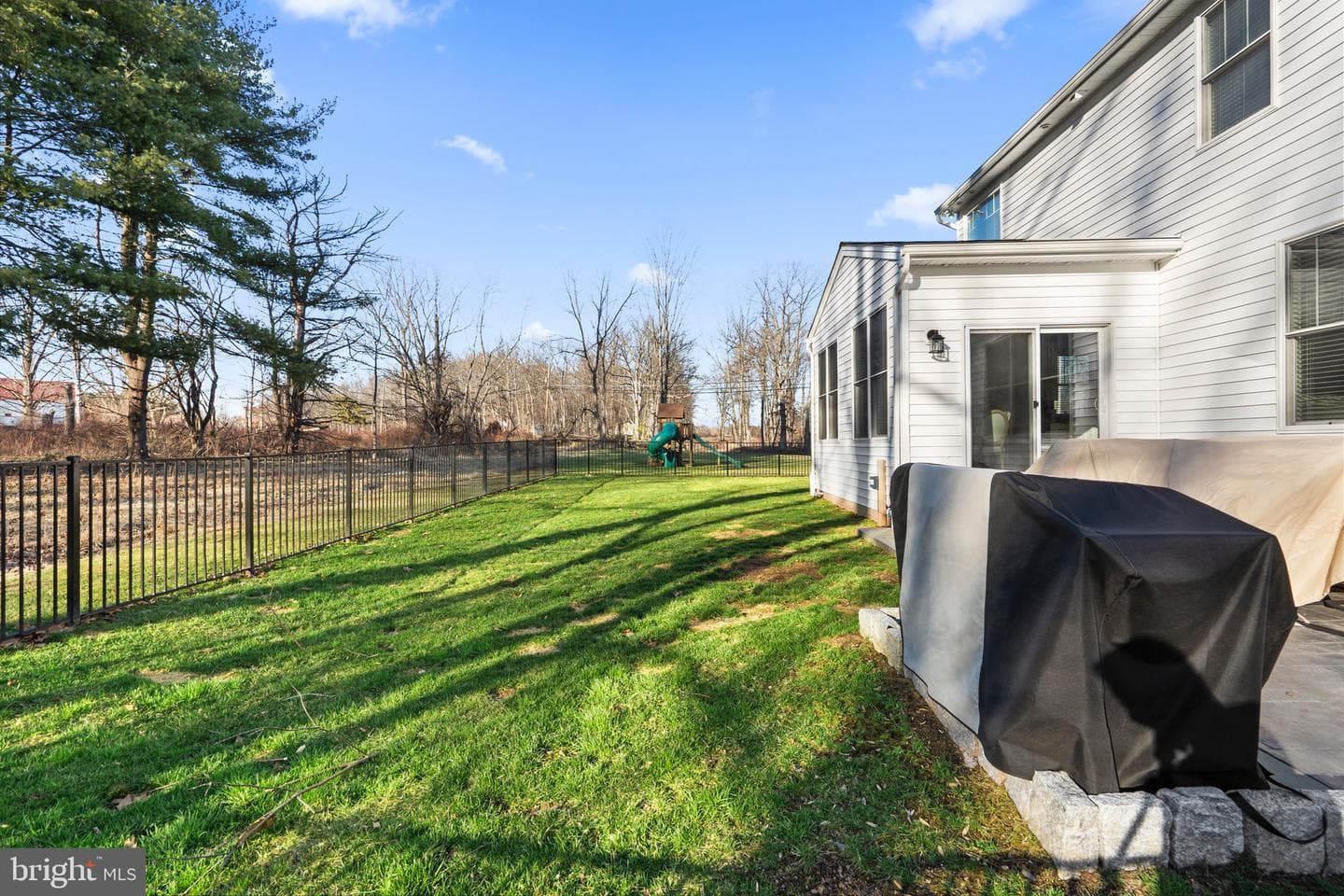 2408 Diamond Street photo 42
