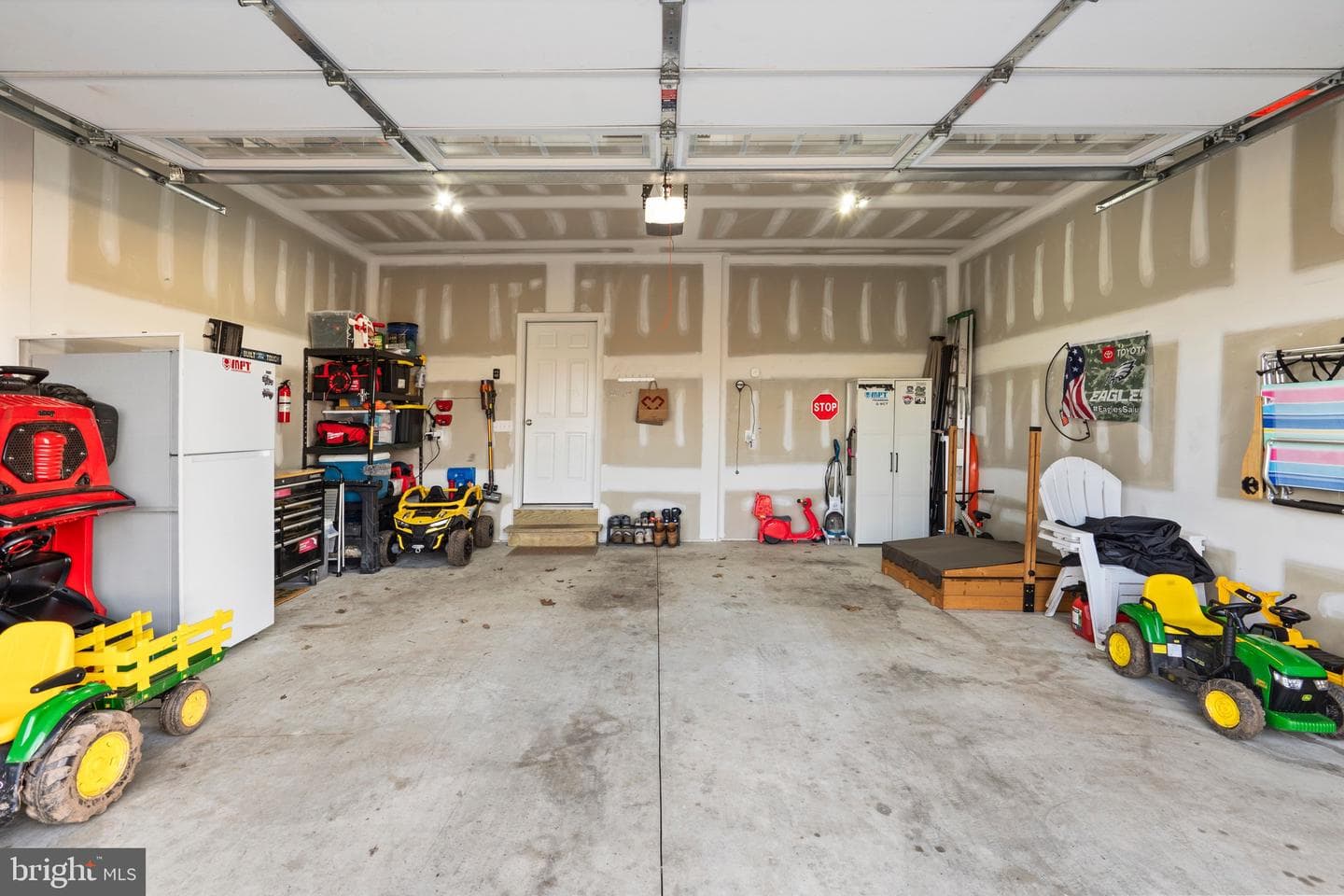 2408 Diamond Street photo 46