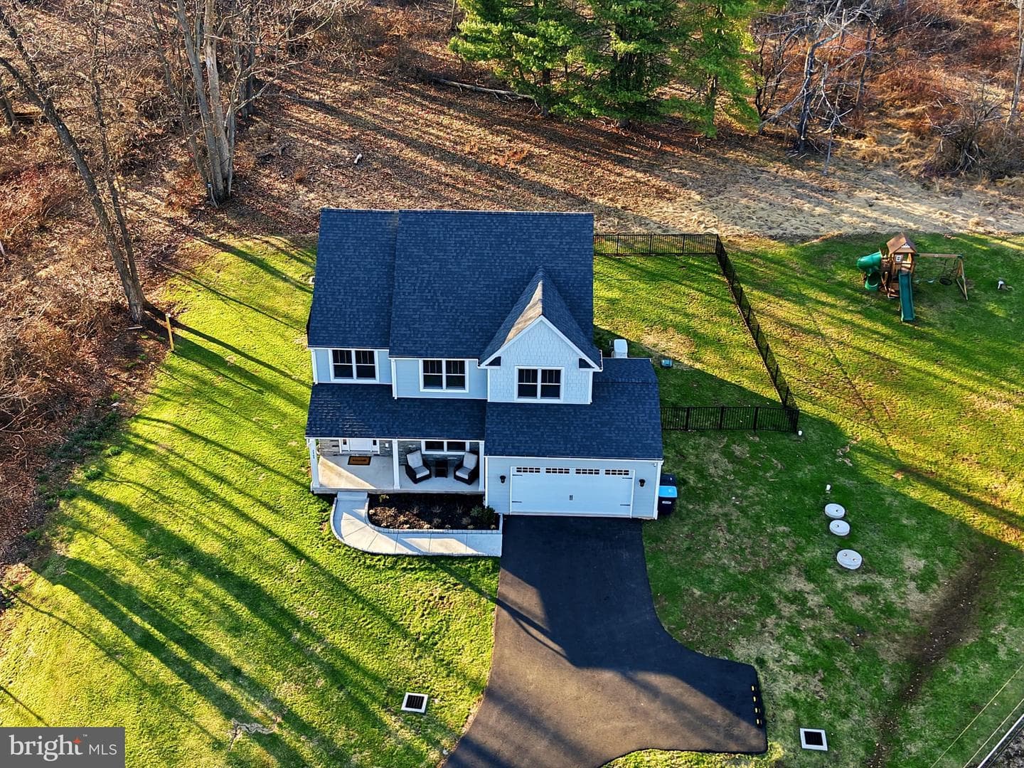 2408 Diamond Street photo 49