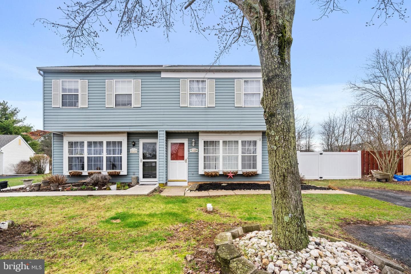 1120 Farm House Lane