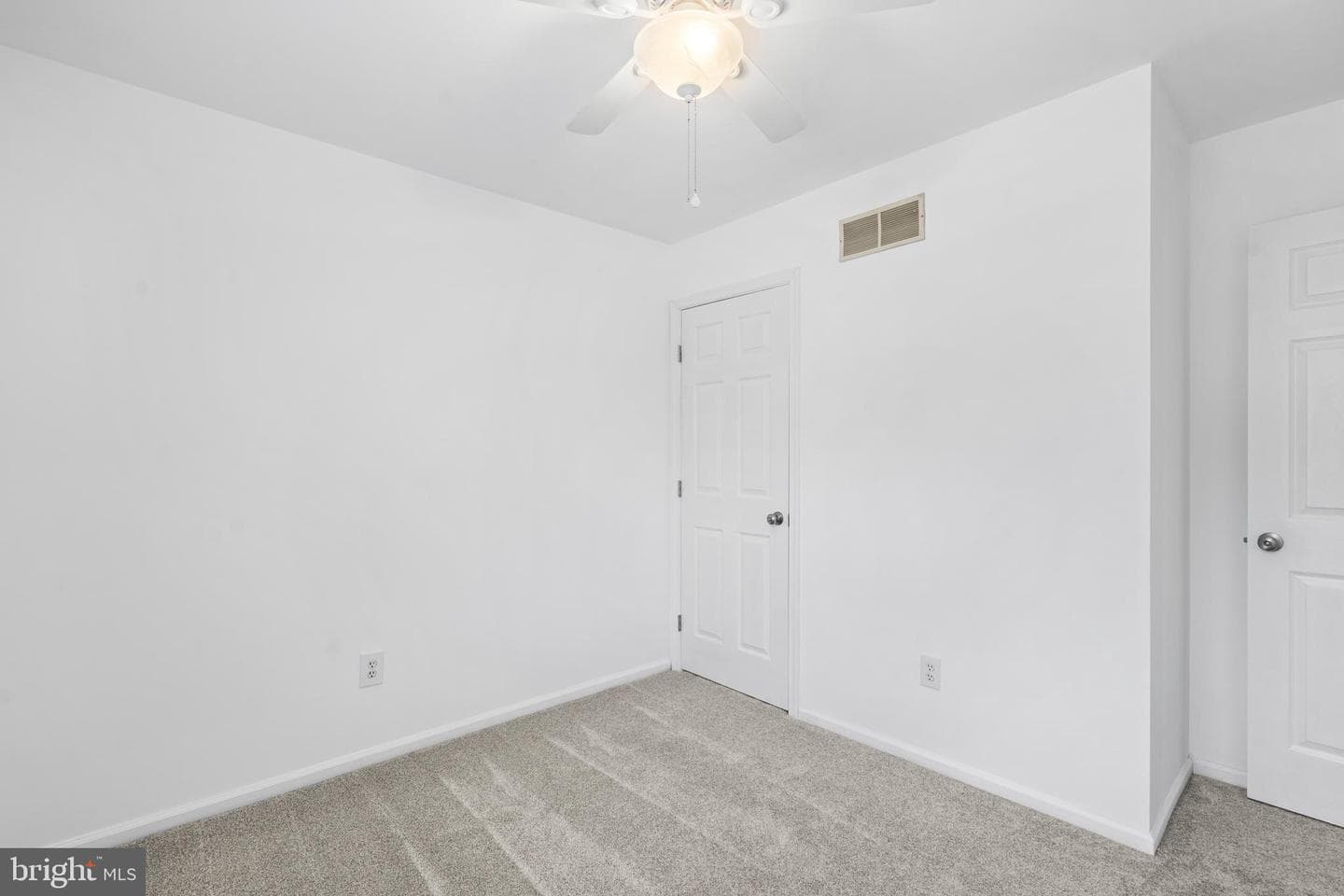1120 Farm House Lane photo 21