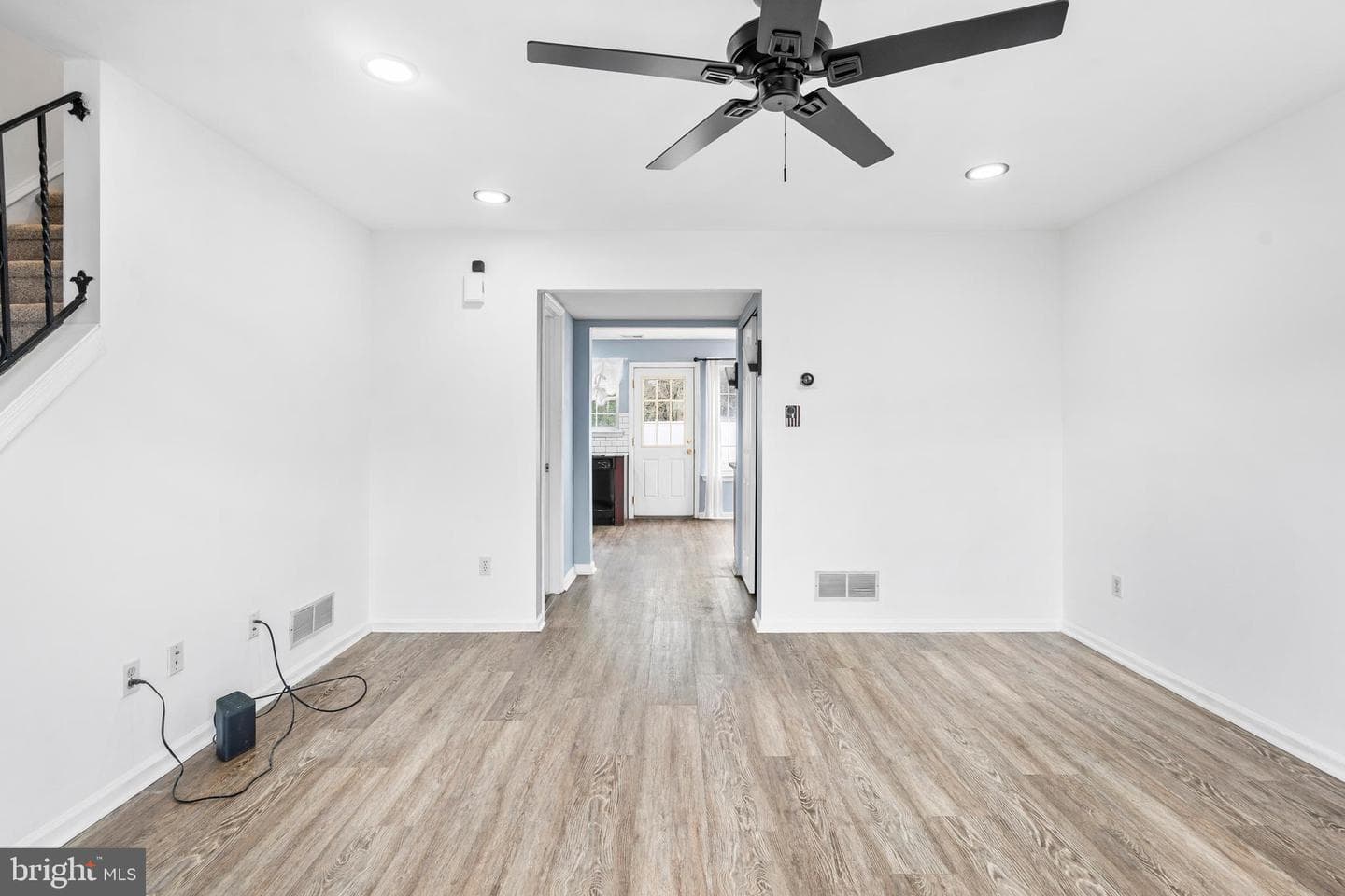 1120 Farm House Lane photo 3