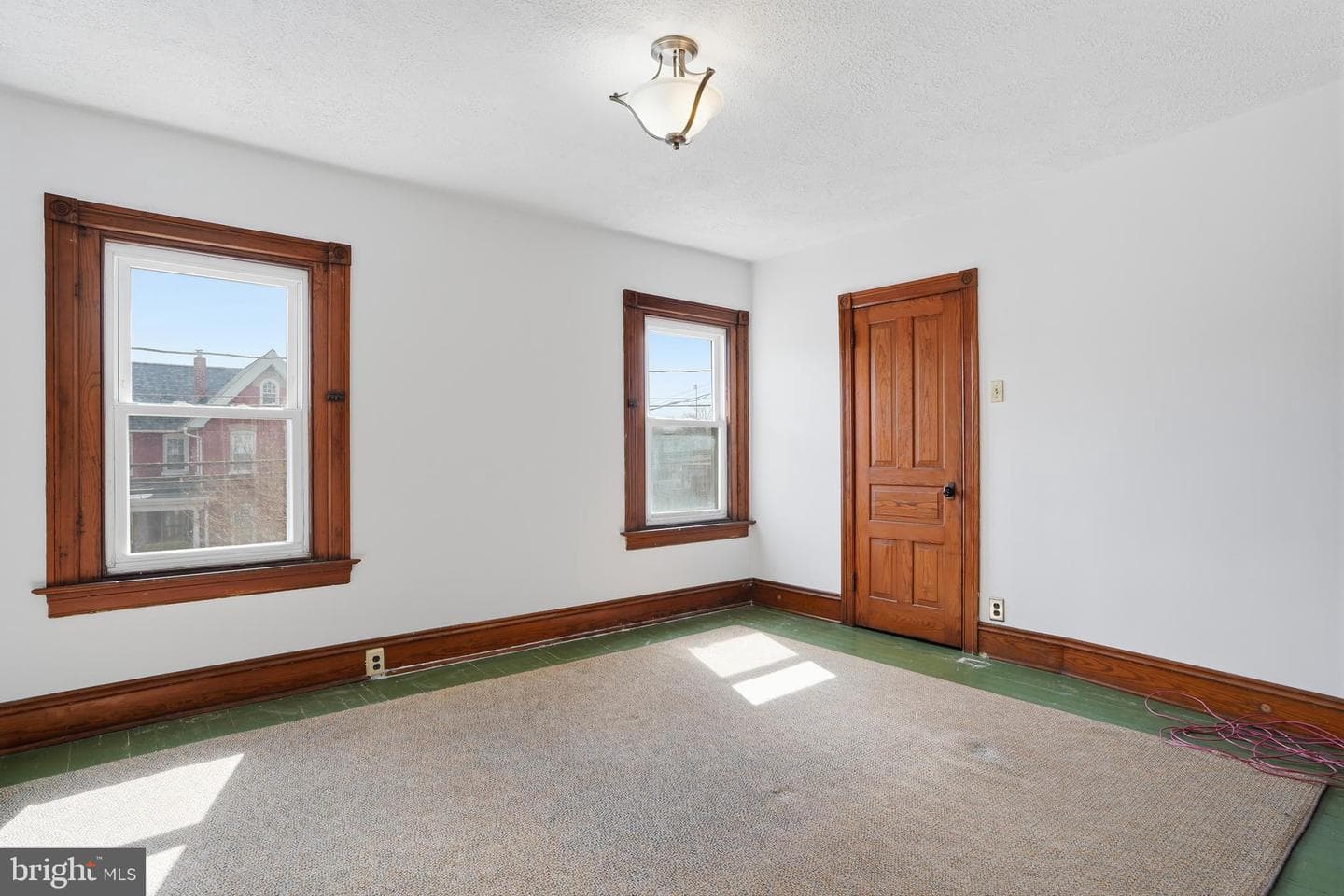 629 Juniper Street photo 20
