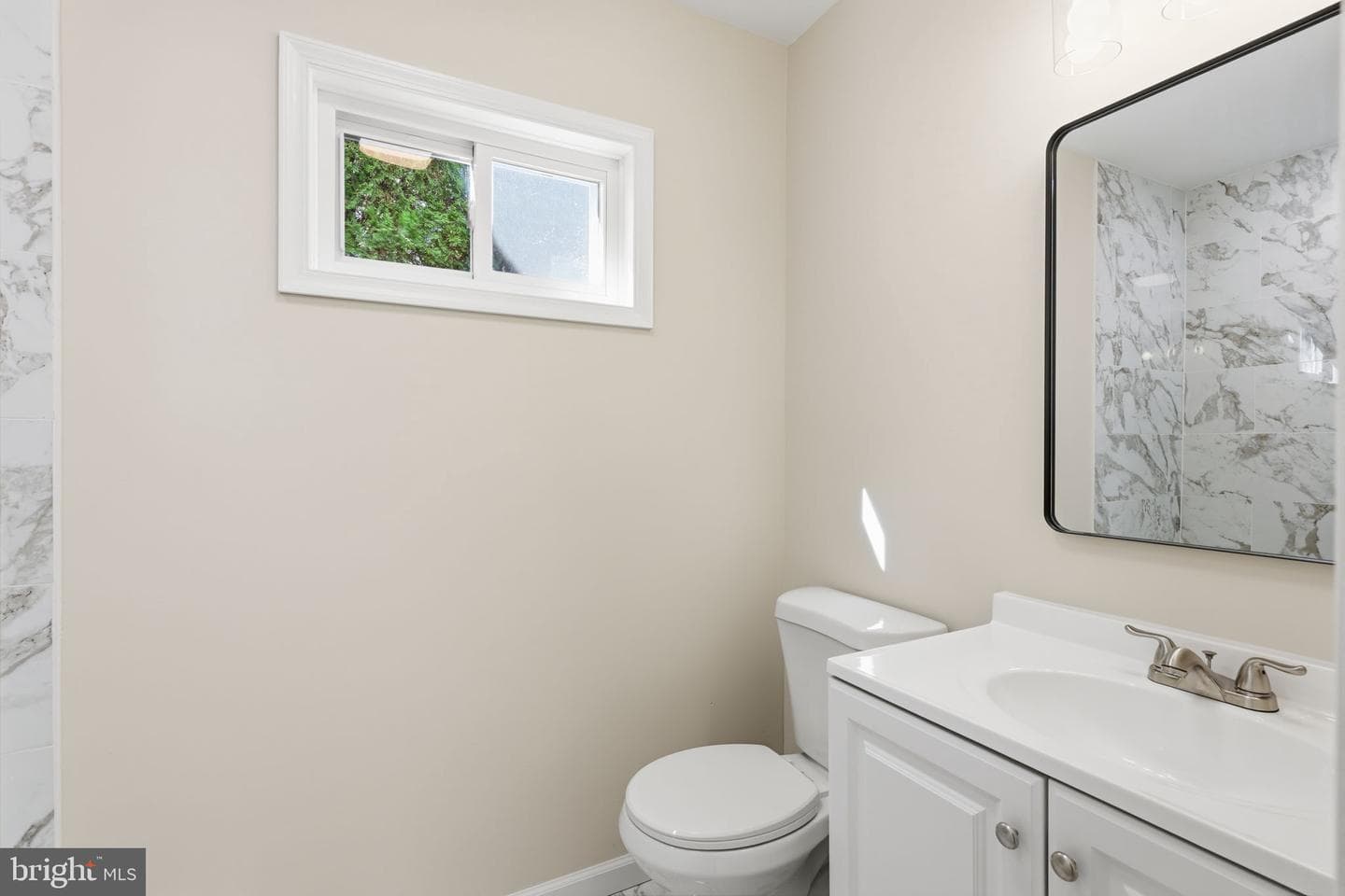 4421 Roselyn Lane photo 17