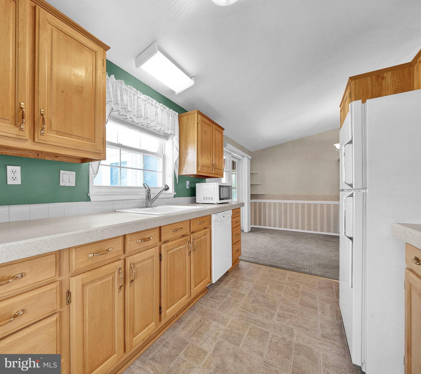 598 Walnut Court photo 13