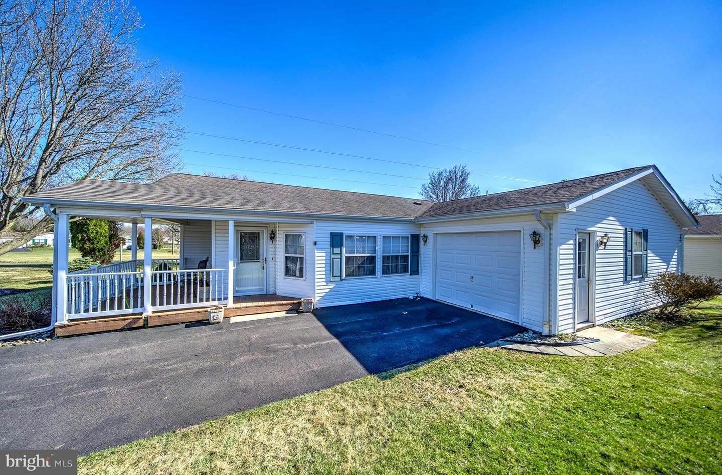 598 Walnut Court photo 4