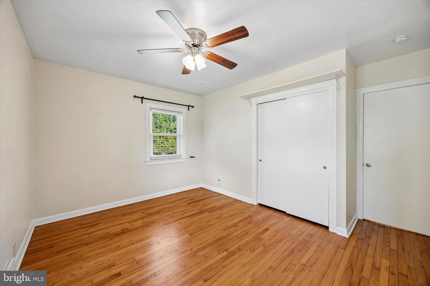59 E Hillcrest Avenue photo 12