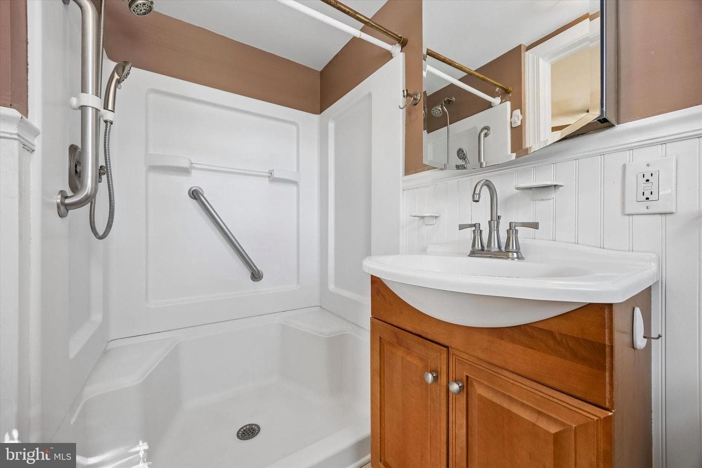 59 E Hillcrest Avenue photo 18