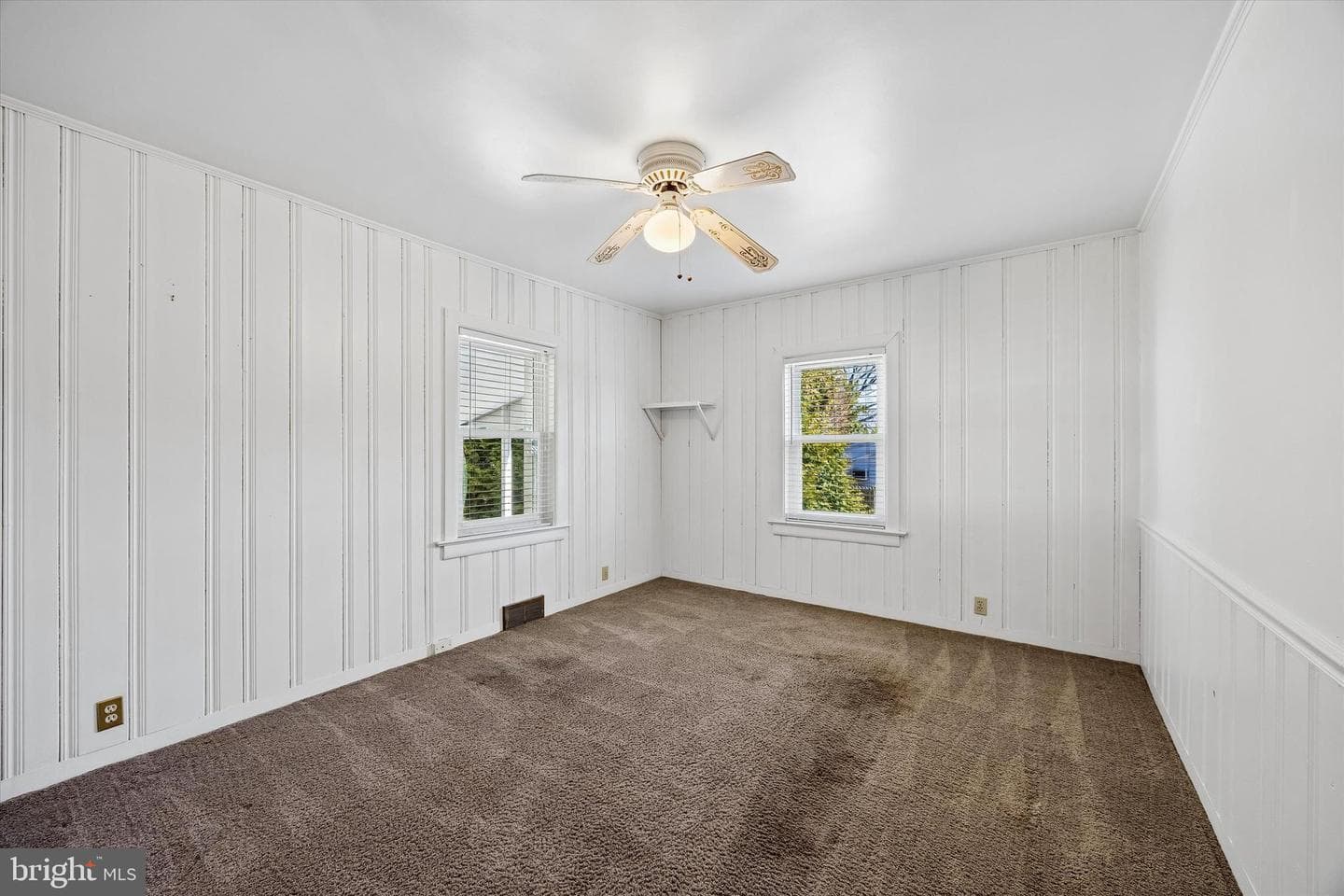 59 E Hillcrest Avenue photo 20
